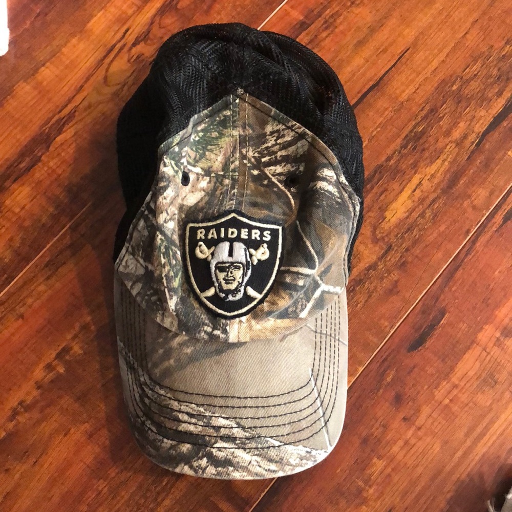 Raiders mesh camo hat